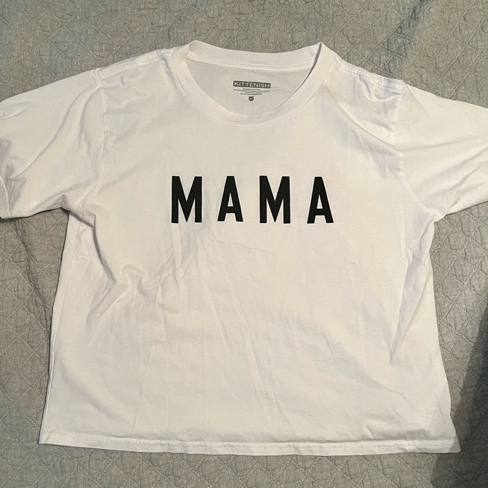 Kittenish cropped mama tee